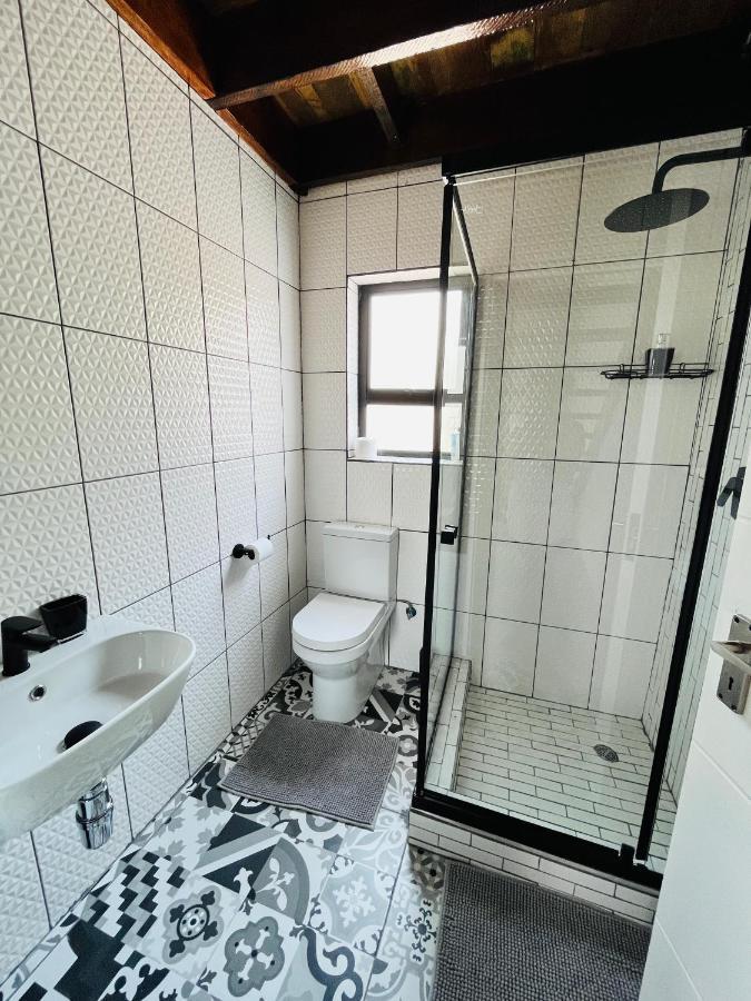 Kates Nest Guesthouse Oshakati Exterior foto